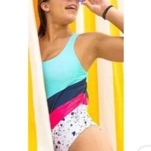 Chubbies women’s one piece bathing suit size medium